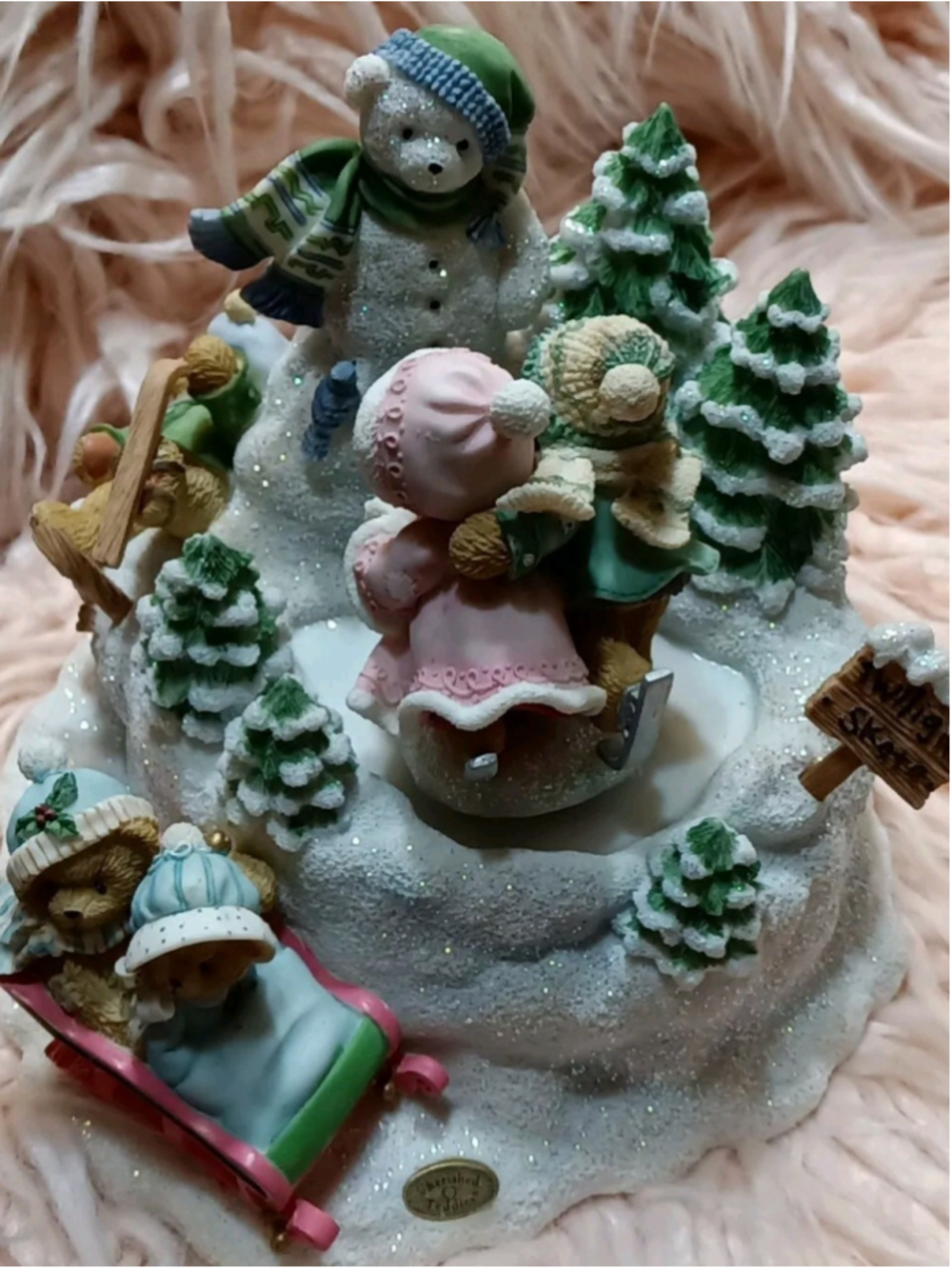 CHERISHED TEDDIES Skaters Waltz Wind Up Action Musical Box Skaters Spin W/Music